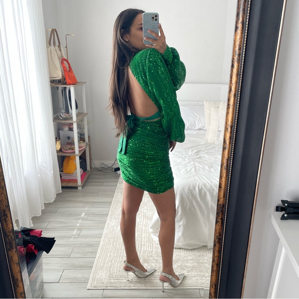 PrettyLittleThing Emerald Green Sequin Open Back Mini Dress | Size 0 - Picture 3 of 4